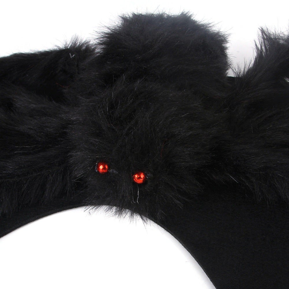 Détail des pattes en peluche du costume araignée